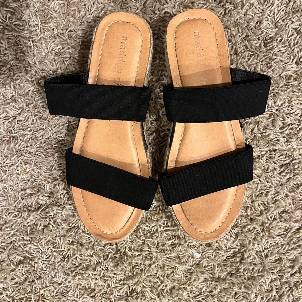 MADDEN GIRL SANDALS WOMEN SIZE 7 STRAPPY SHOES